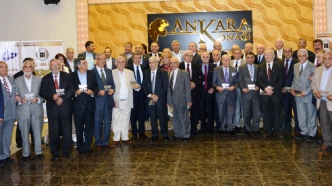 Mesleklerinde Duayen Olmuş İsimlere Ödül
