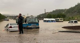 Sel afeti can aldı maddi hasara neden oldu